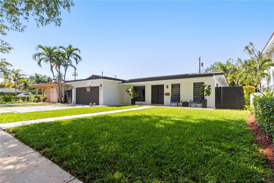 En Venta: $2,379,000 (4 camas, 2 baños, 1876 Pies cuadrados)