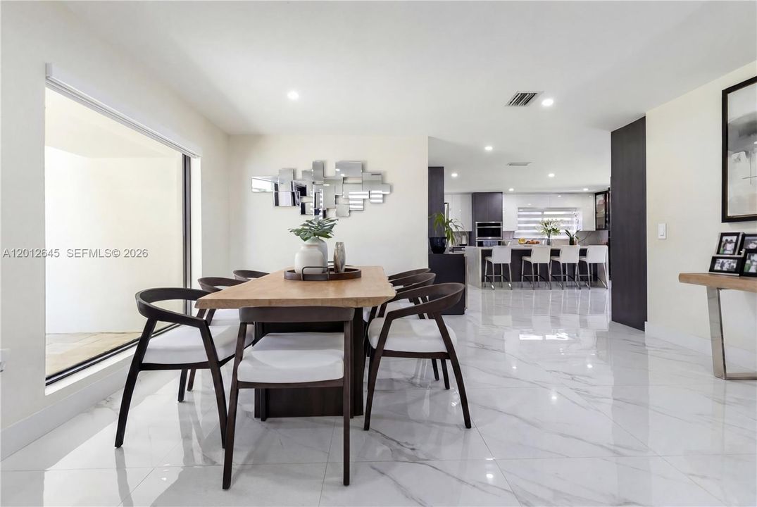 En Venta: $2,379,000 (4 camas, 2 baños, 1876 Pies cuadrados)