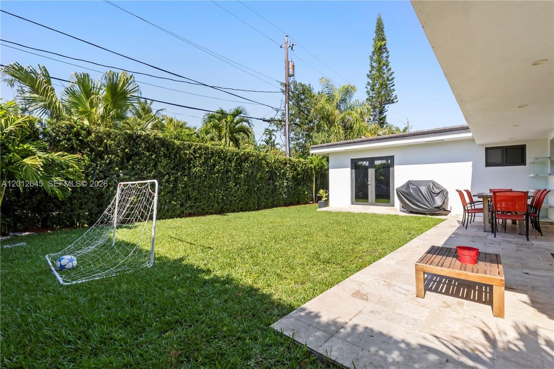 En Venta: $2,379,000 (4 camas, 2 baños, 1876 Pies cuadrados)