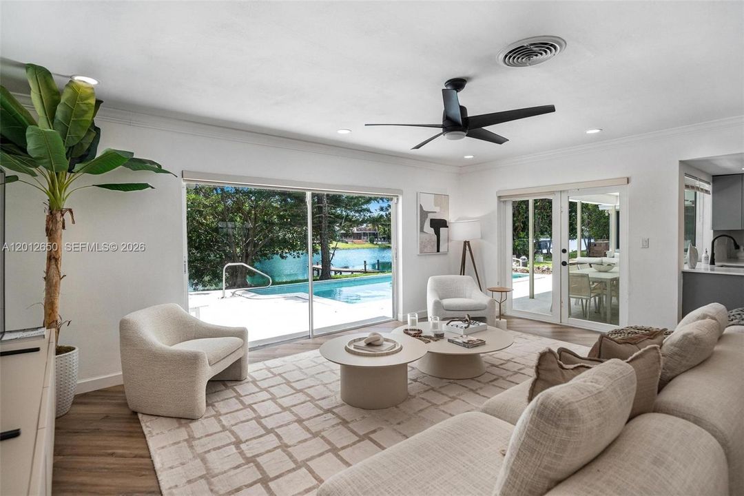 Active With Contract: $1,000,000 (5 beds, 4 baths, 1940 Square Feet)