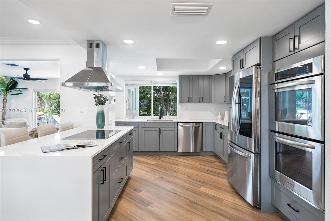 Active With Contract: $1,000,000 (5 beds, 4 baths, 1940 Square Feet)