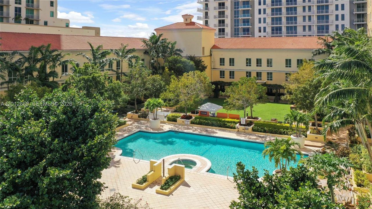 For Sale: $420,000 (2 beds, 2 baths, 1168 Square Feet)