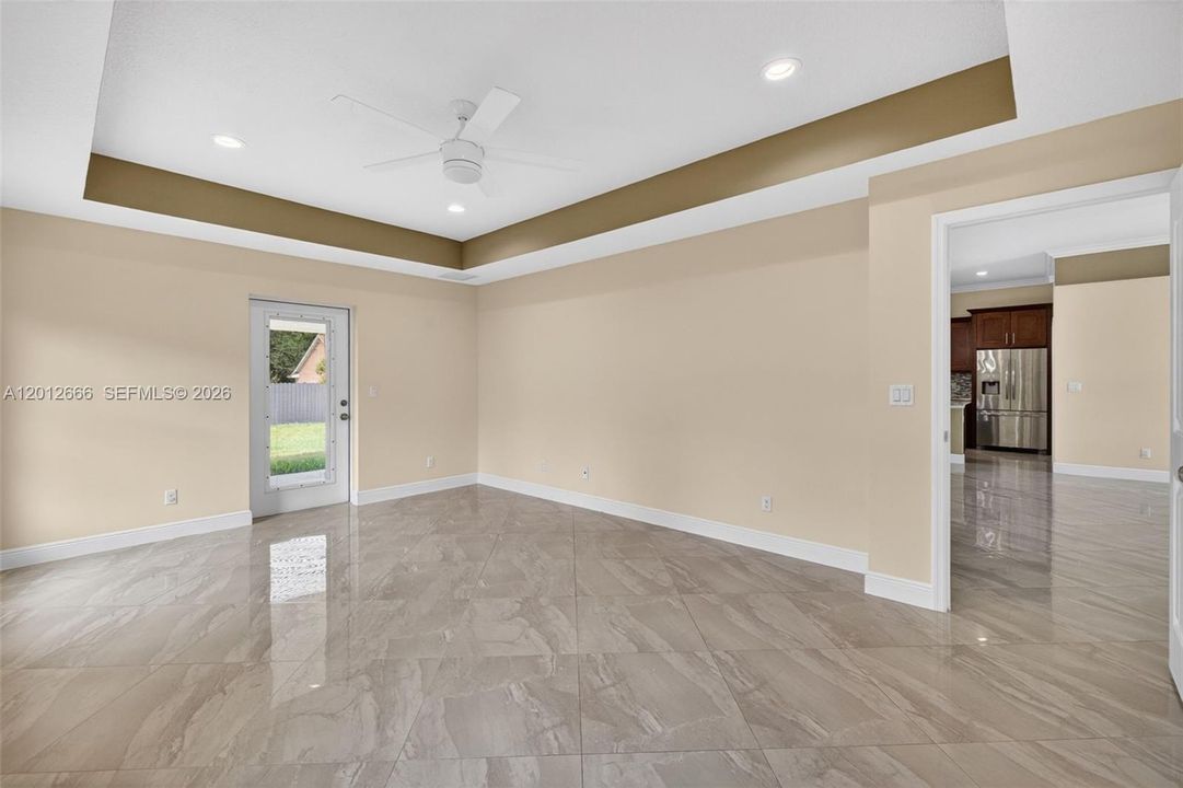 For Sale: $499,999 (3 beds, 2 baths, 1888 Square Feet)