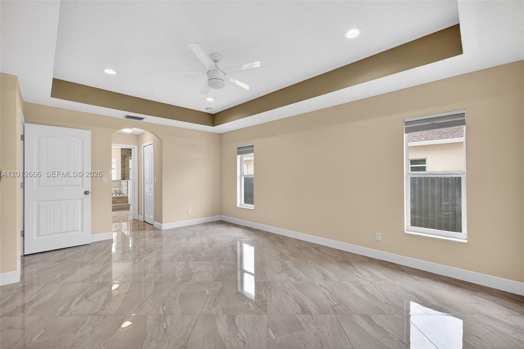 For Sale: $499,999 (3 beds, 2 baths, 1888 Square Feet)