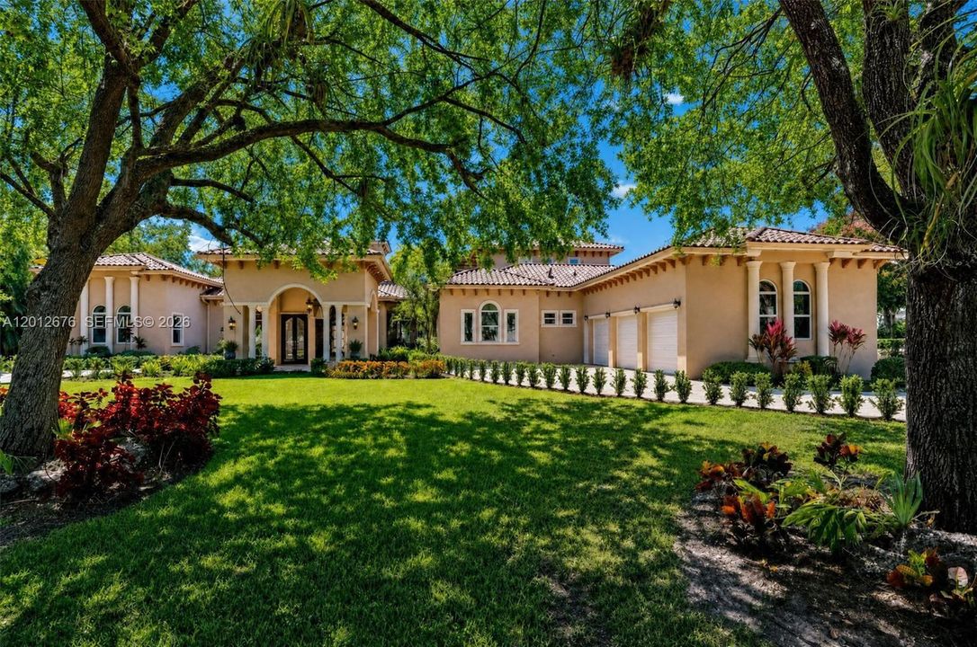 На продажу: $5,695,000 (7 спален, 8 ванн, 9912 Квадратных фут)