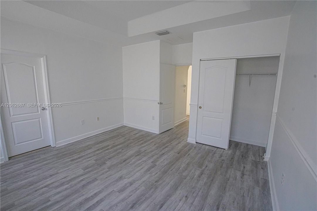 В аренду: $5,000 (5 спален, 3 ванн, 2626 Квадратных фут)