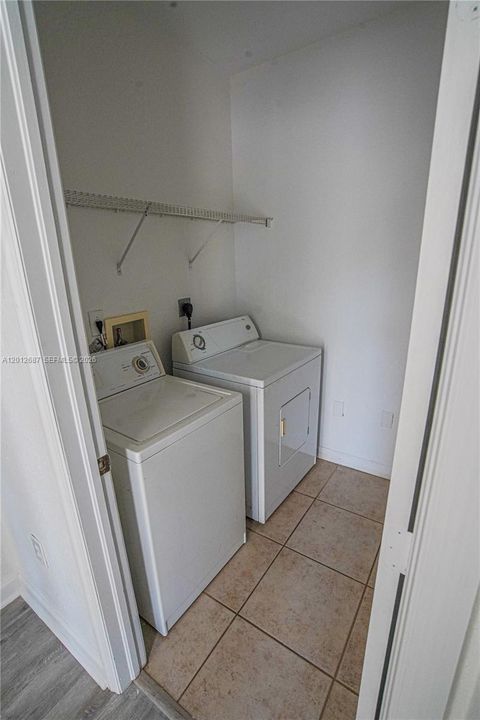 В аренду: $5,000 (5 спален, 3 ванн, 2626 Квадратных фут)
