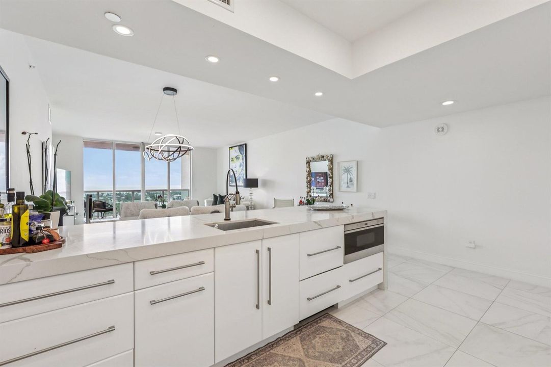 14-web-or-mls-Lake Shore Dr 2008-S0710-0