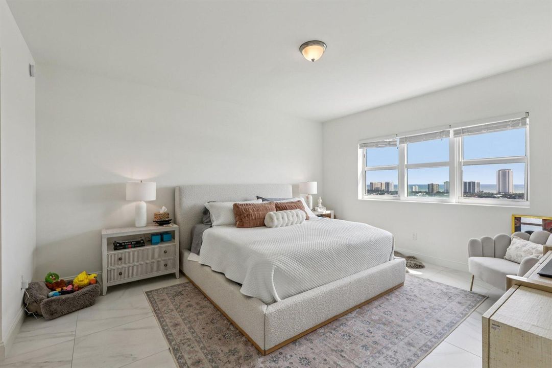 24-web-or-mls-Lake Shore Dr 2008-S0710-0