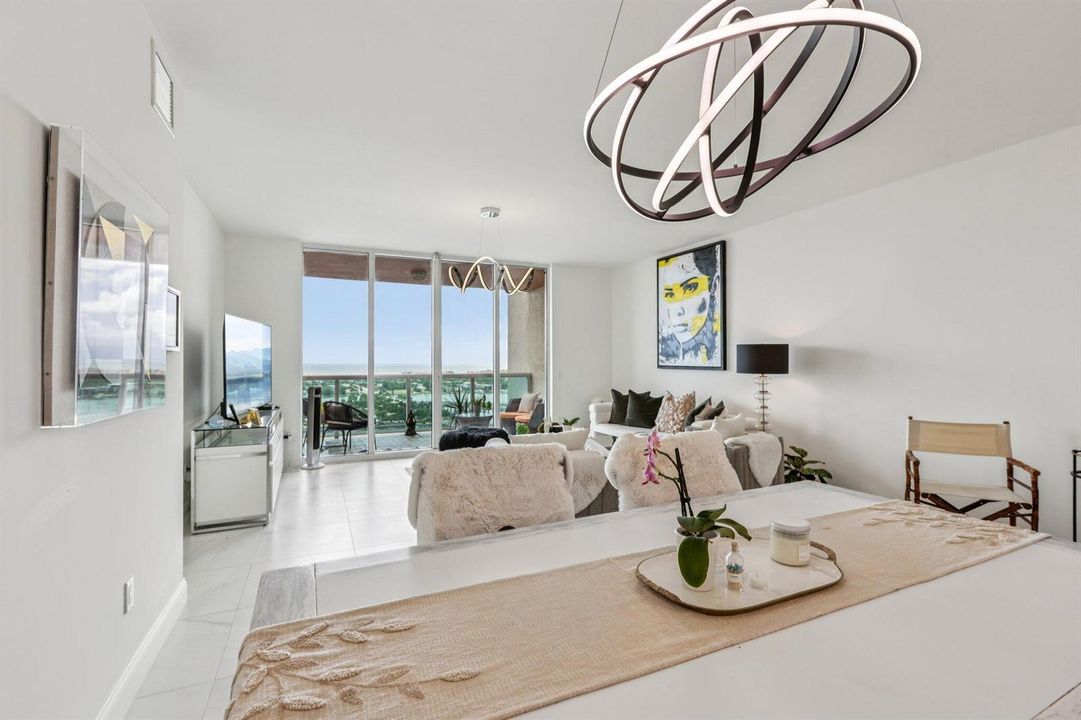 11-web-or-mls-Lake Shore Dr 2008-S0710-0
