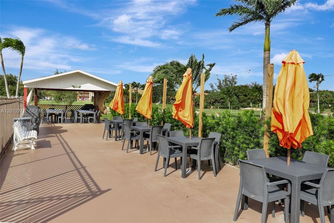 For Sale: $89,500 (1 beds, 1 baths, 680 Square Feet)
