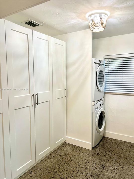 В аренду: $3,000 (2 спален, 1 ванн, 1036 Квадратных фут)