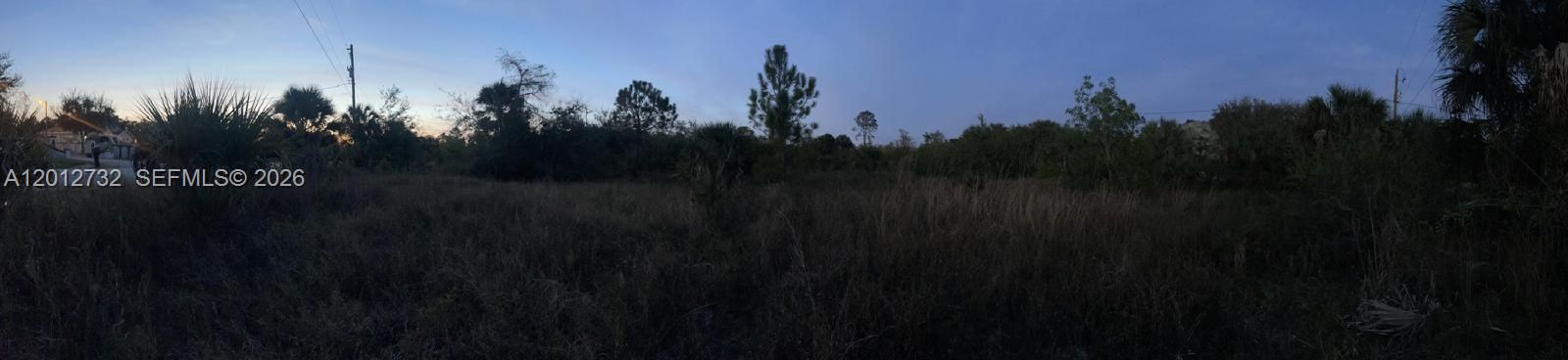 待售: $158,000 (2.73 acres)