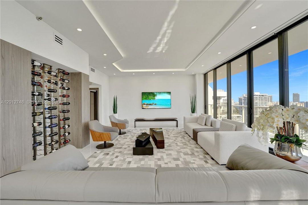 For Sale: $1,495,000 (2 beds, 2 baths, 1800 Square Feet)