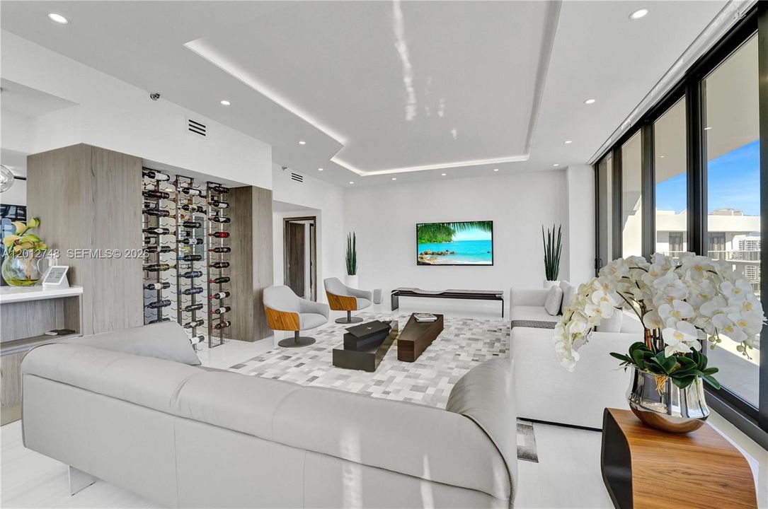For Sale: $1,495,000 (2 beds, 2 baths, 1800 Square Feet)