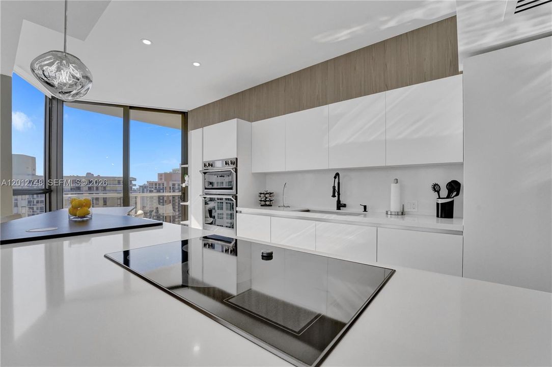 For Sale: $1,495,000 (2 beds, 2 baths, 1800 Square Feet)