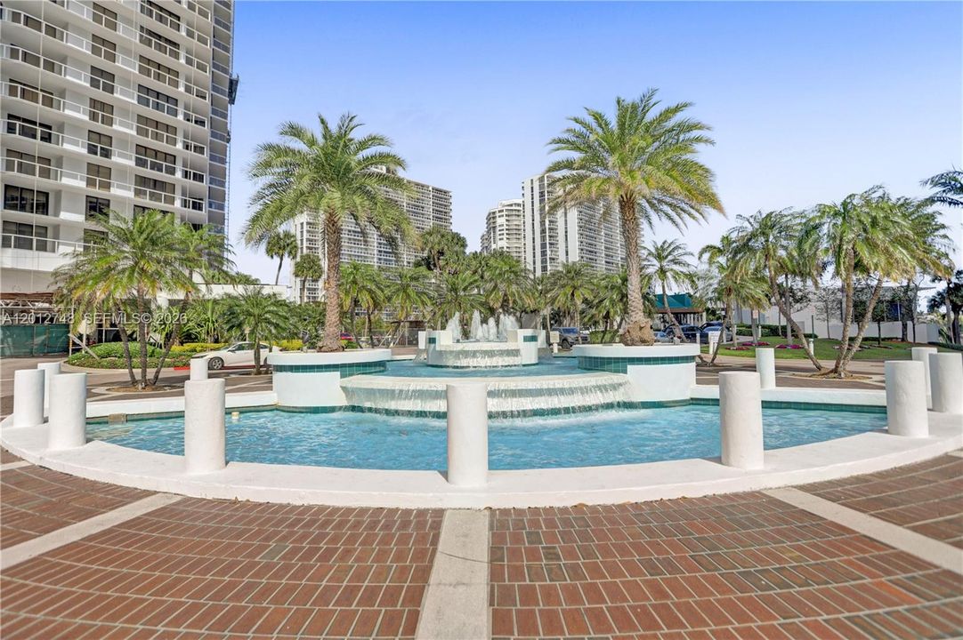 For Sale: $1,495,000 (2 beds, 2 baths, 1800 Square Feet)