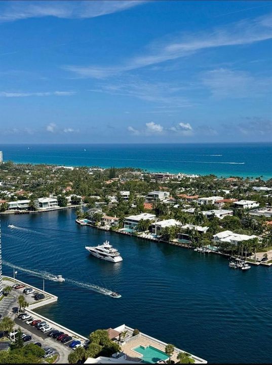 For Sale: $1,495,000 (2 beds, 2 baths, 1800 Square Feet)