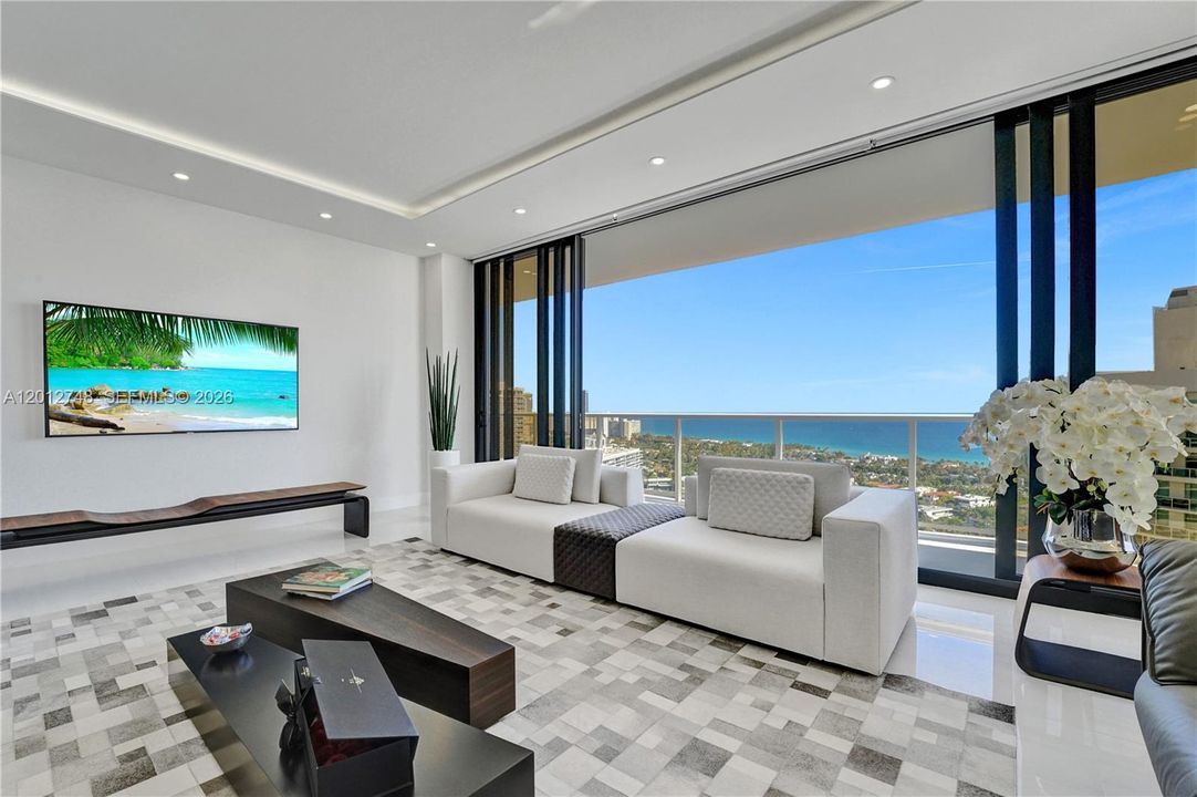 For Sale: $1,495,000 (2 beds, 2 baths, 1800 Square Feet)