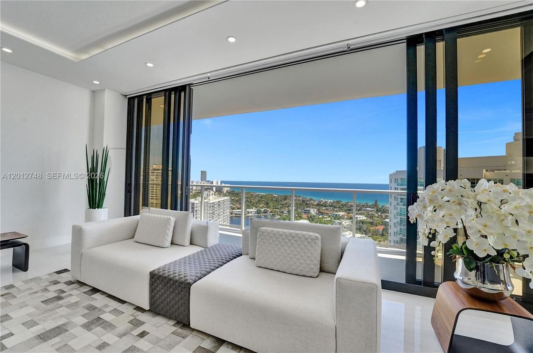 For Sale: $1,495,000 (2 beds, 2 baths, 1800 Square Feet)