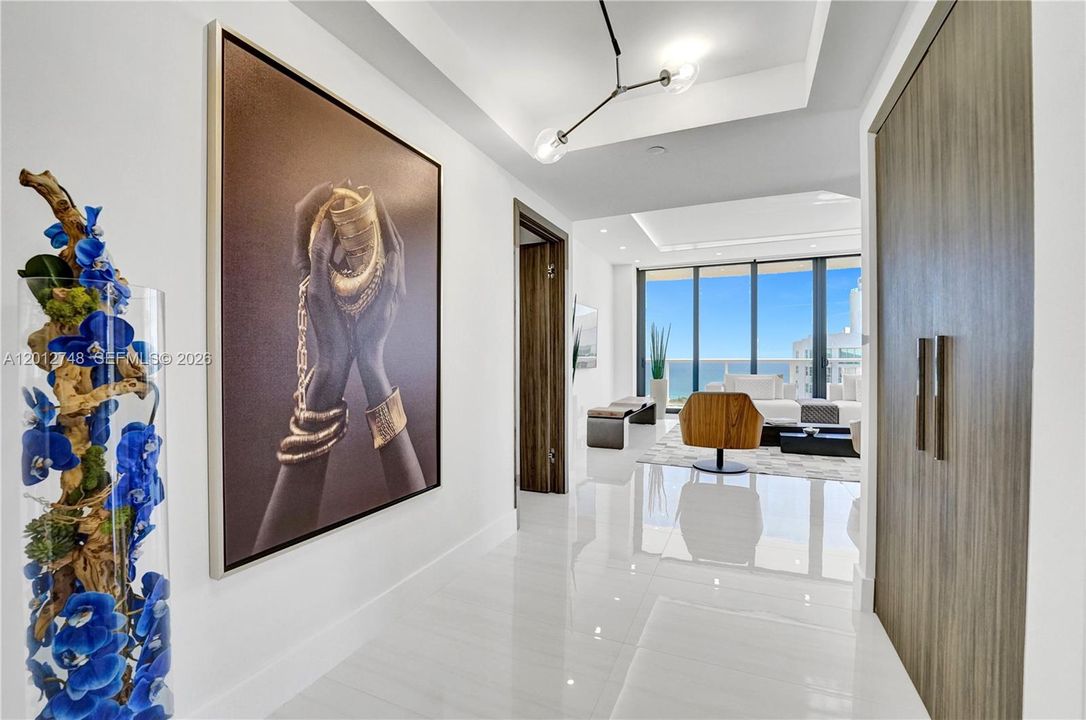 For Sale: $1,495,000 (2 beds, 2 baths, 1800 Square Feet)