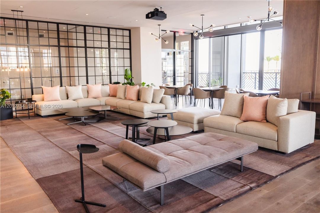 For Sale: $400,000 (0 beds, 1 baths, 411 Square Feet)