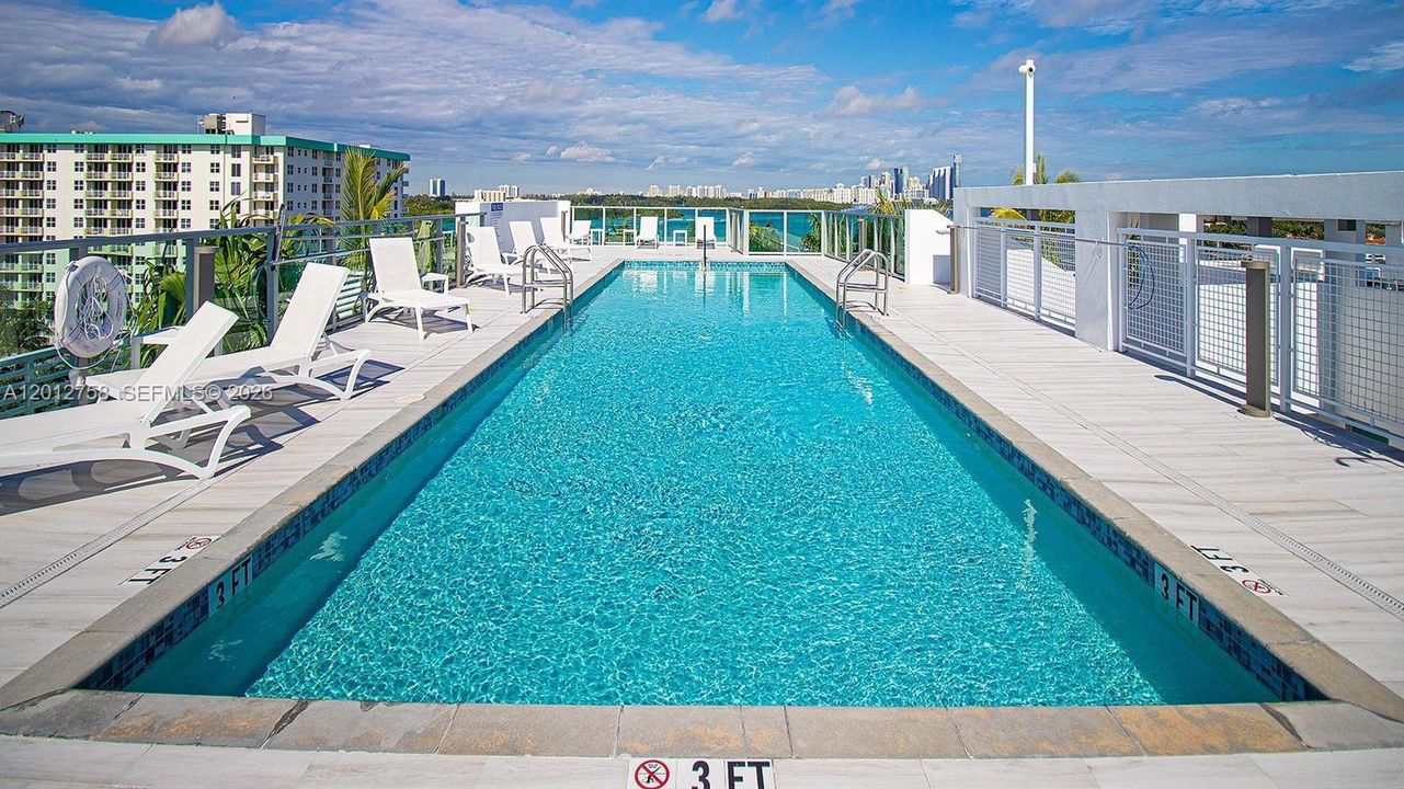 For Sale: $740,000 (2 beds, 2 baths, 1075 Square Feet)