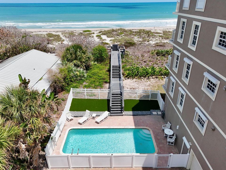 2465 S Atlantic Ave 401 Pool:Beach