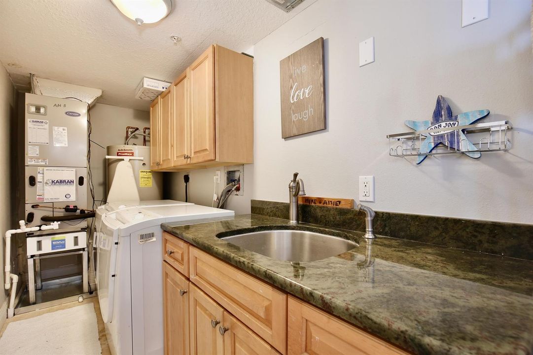 2465 S Atlantic Ave 401 Laundry