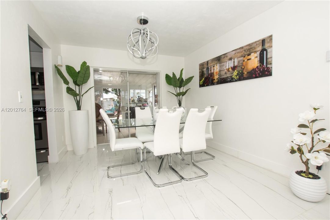 En Venta: $272,900 (3 camas, 2 baños, 0 Pies cuadrados)
