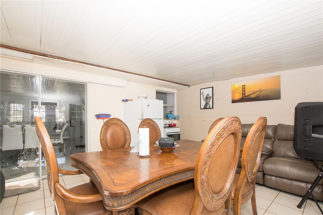 En Venta: $272,900 (3 camas, 2 baños, 0 Pies cuadrados)