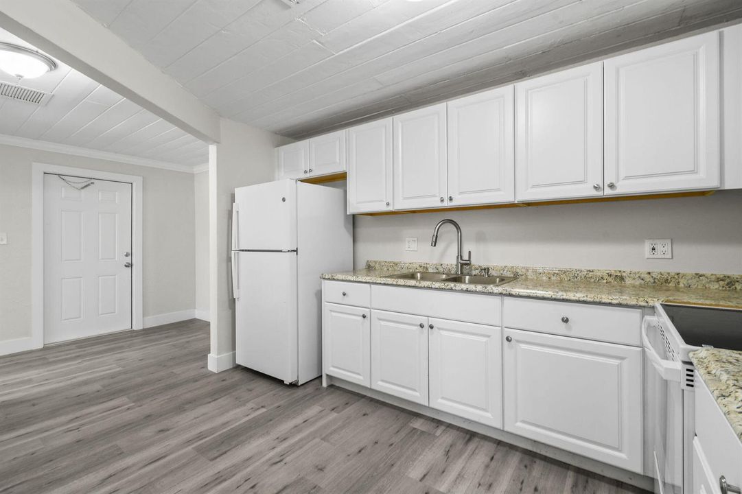 1301W25thSt(18)