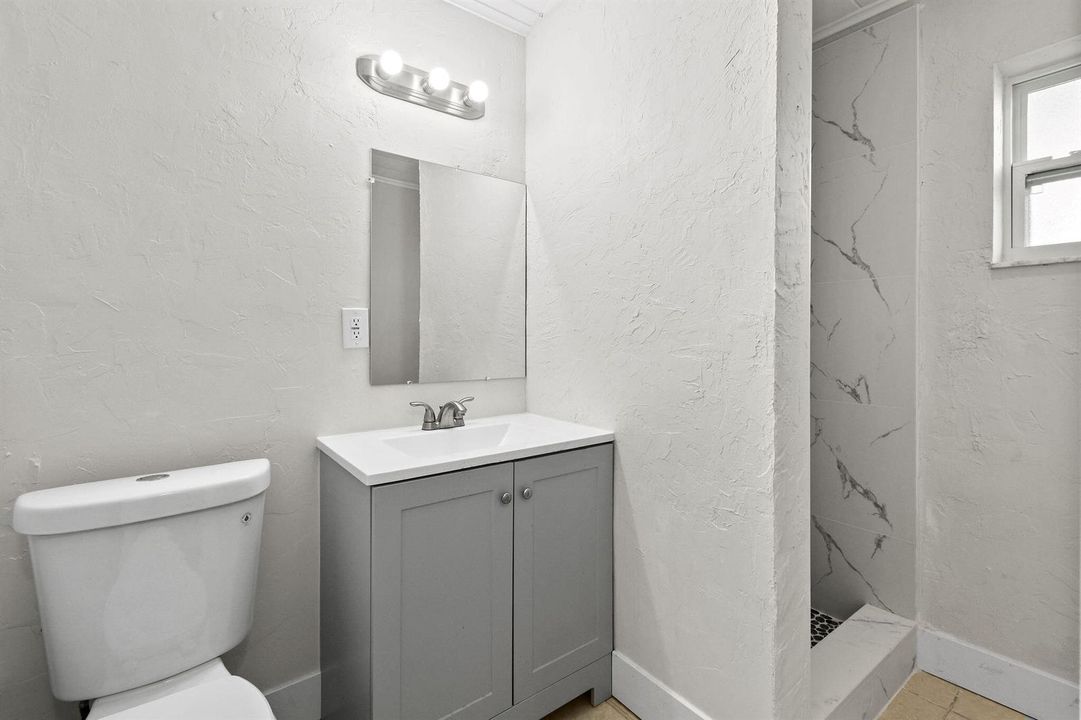 1301W25thSt(35)