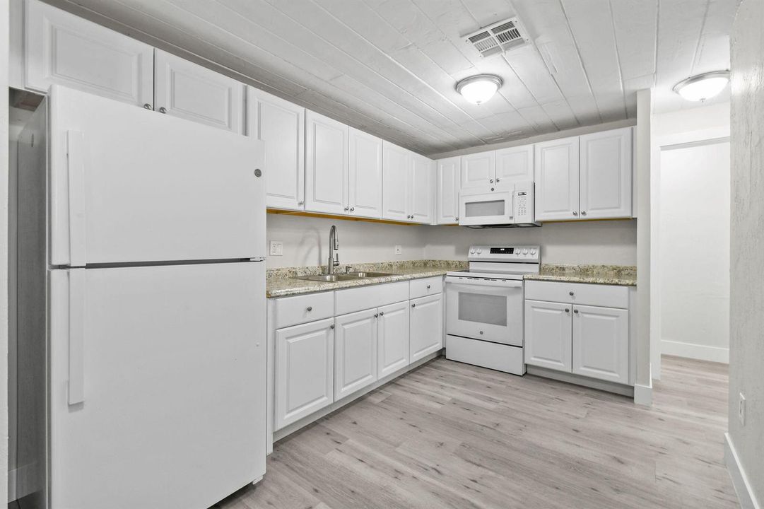 1301W25thSt(15)