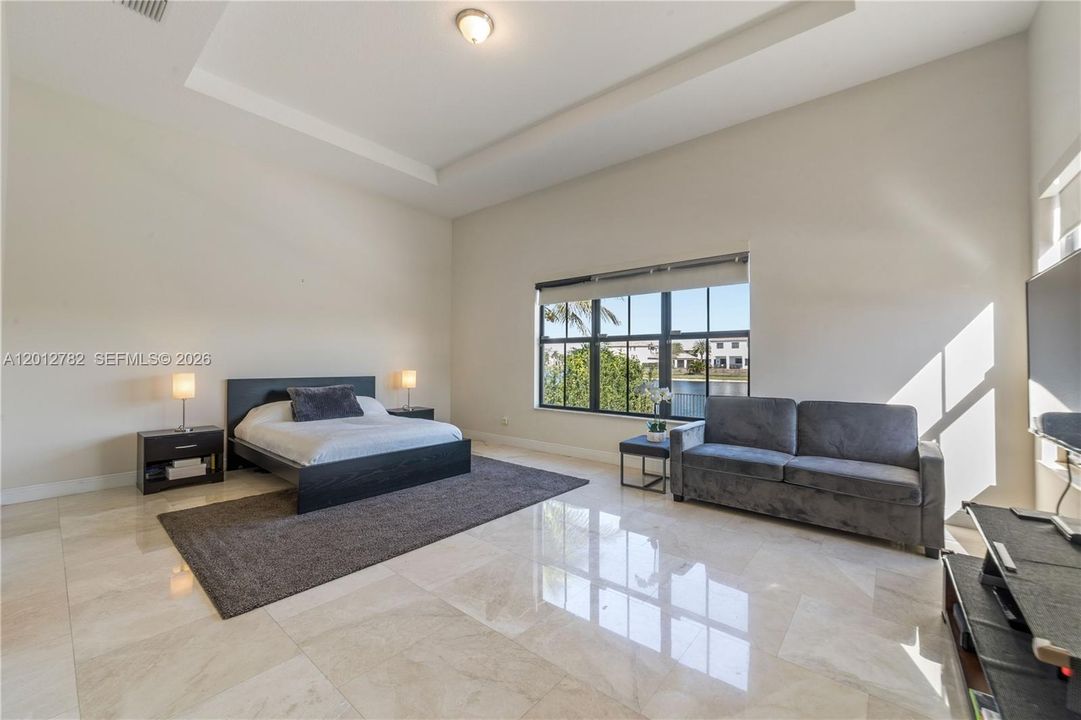 В аренду: $9,500 (4 спален, 3 ванн, 2860 Квадратных фут)