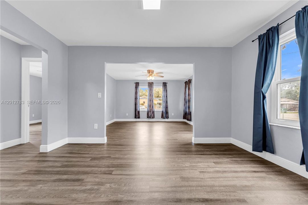 For Sale: $449,000 (2 beds, 1 baths, 1064 Square Feet)