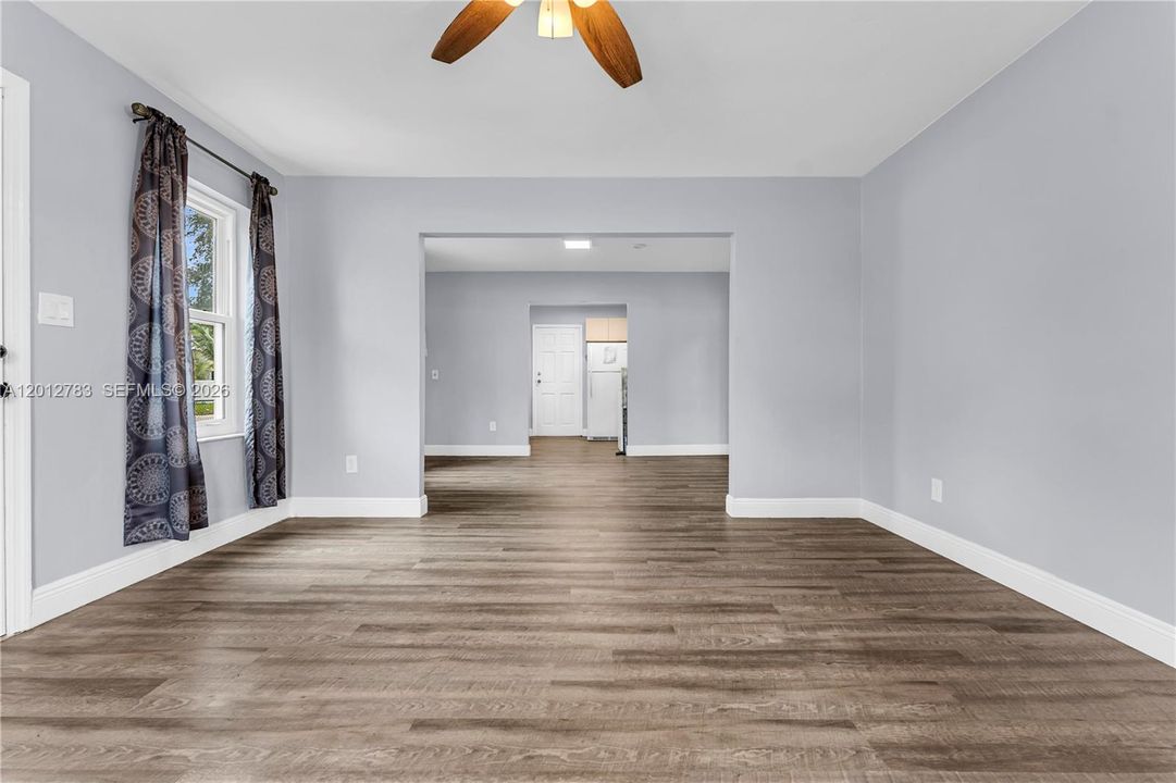 For Sale: $449,000 (2 beds, 1 baths, 1064 Square Feet)