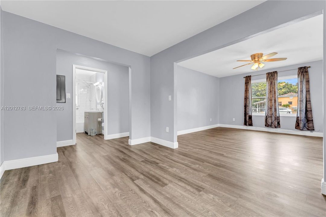 For Sale: $449,000 (2 beds, 1 baths, 1064 Square Feet)