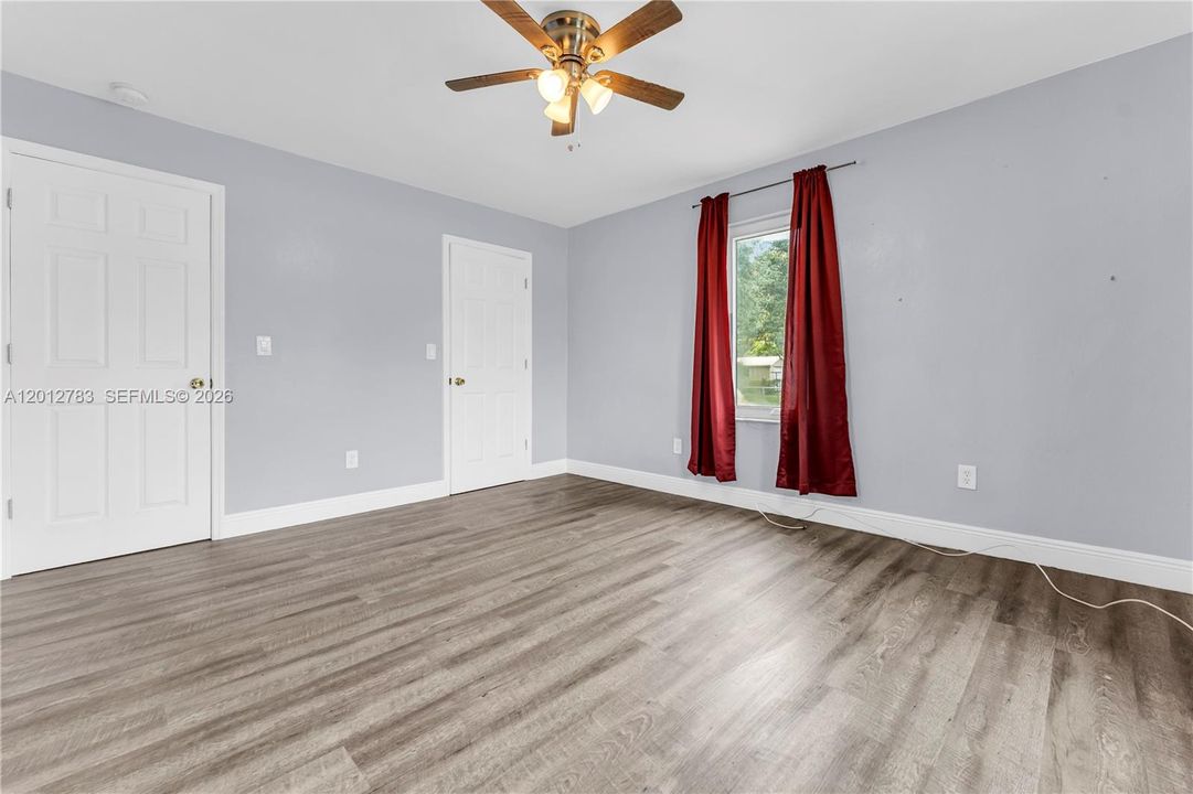 For Sale: $449,000 (2 beds, 1 baths, 1064 Square Feet)