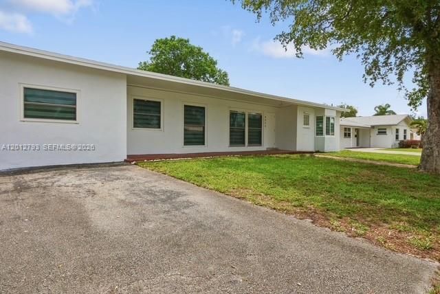 Active With Contract: $650,000 (3 beds, 2 baths, 1732 Square Feet)