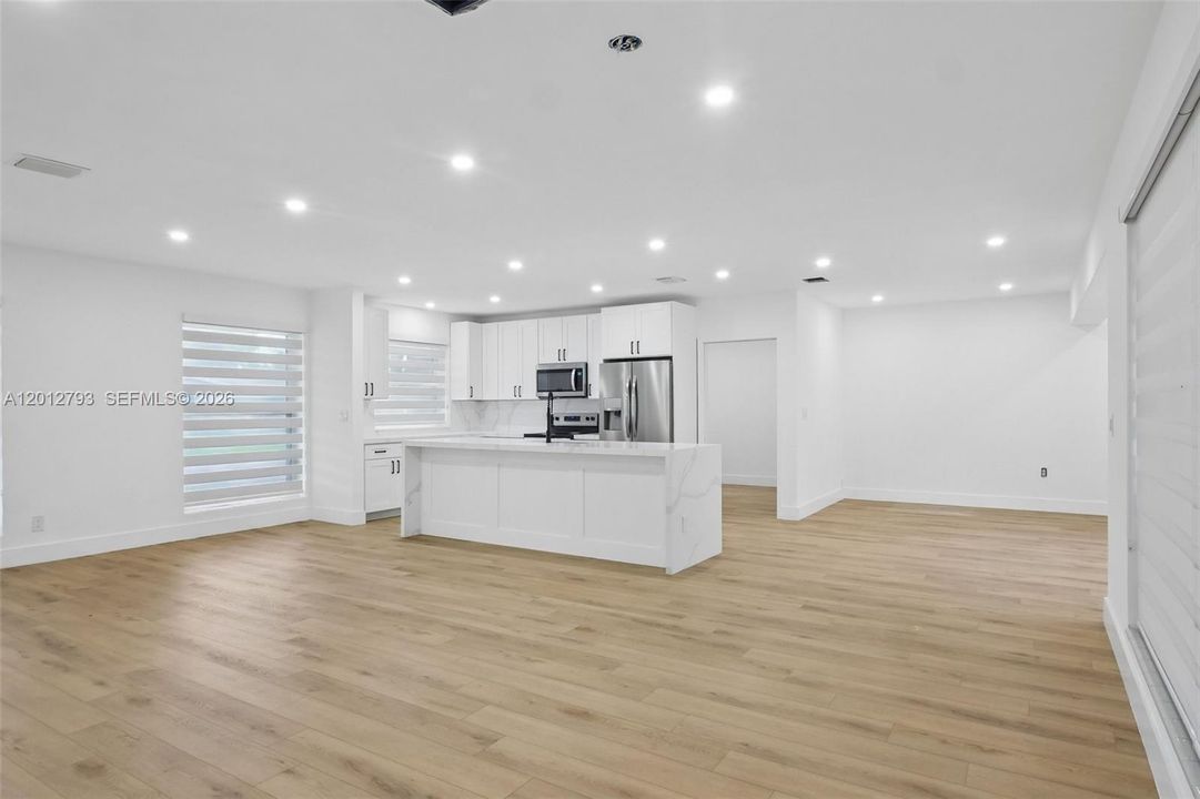 Active With Contract: $650,000 (3 beds, 2 baths, 1732 Square Feet)