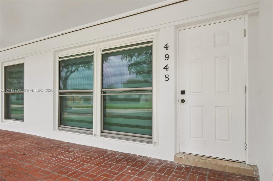 Active With Contract: $650,000 (3 beds, 2 baths, 1732 Square Feet)