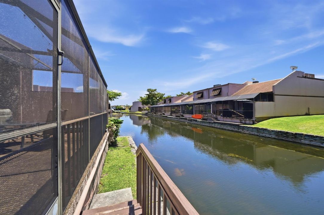 Canal on back