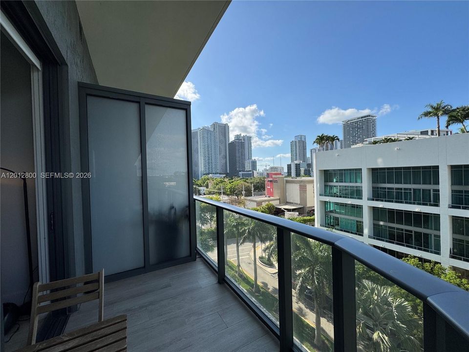For Sale: $420,000 (1 beds, 1 baths, 607 Square Feet)