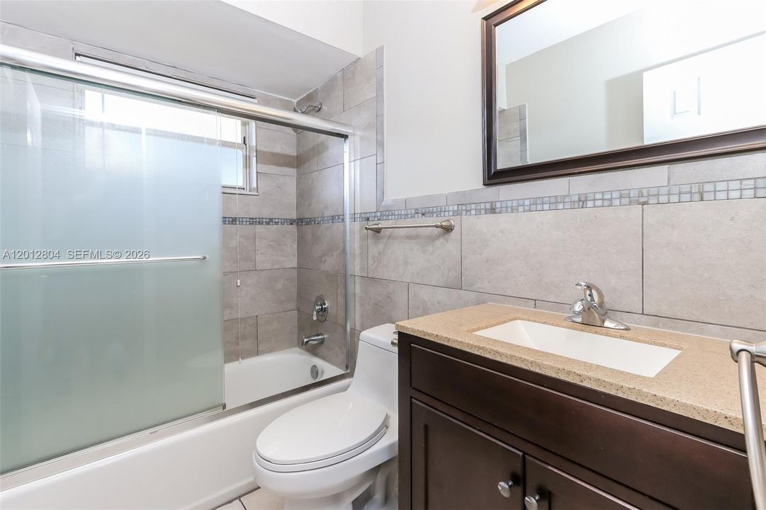 Недавно арендовано: $1,960 (3 спален, 2 ванн, 1296 Квадратных фут)