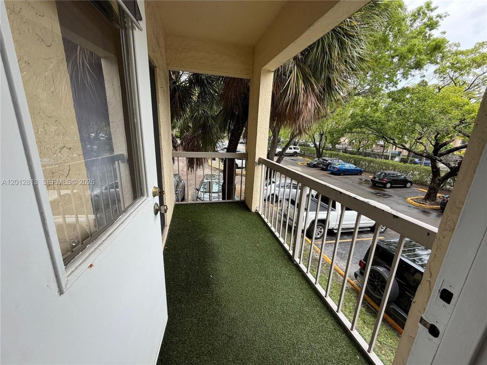 Activo con contrato: $1,950 (1 camas, 1 baños, 710 Pies cuadrados)