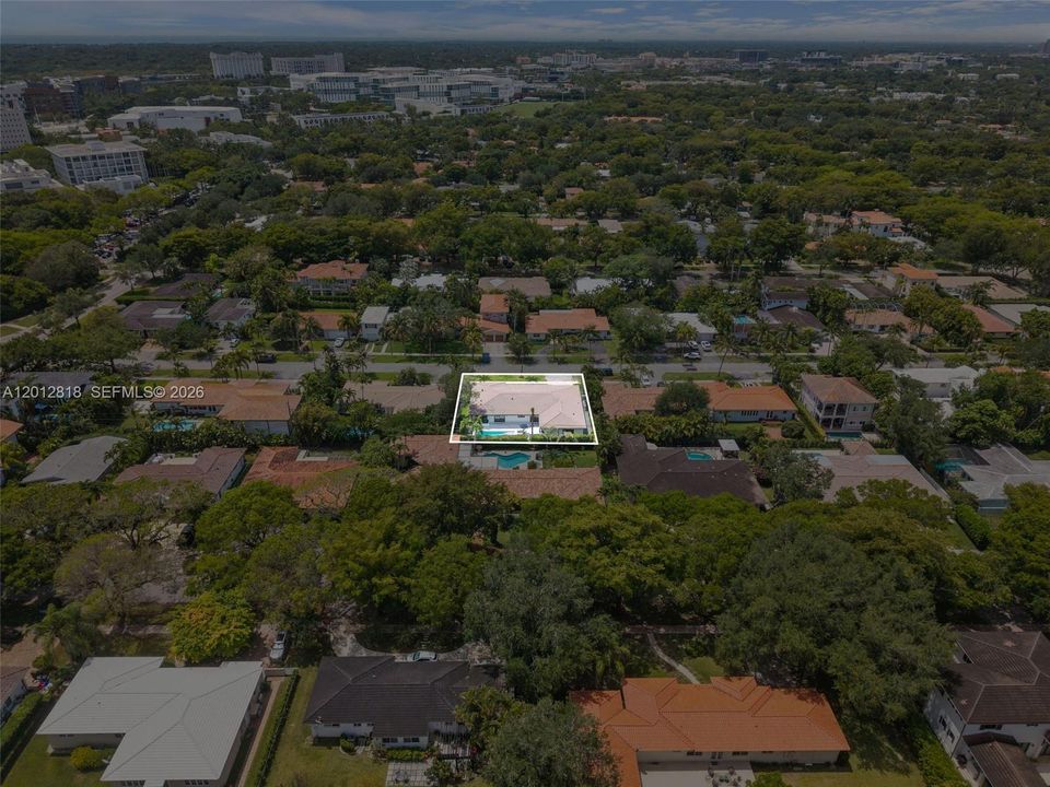 На продажу: $3,999,000 (4 спален, 3 ванн, 3050 Квадратных фут)