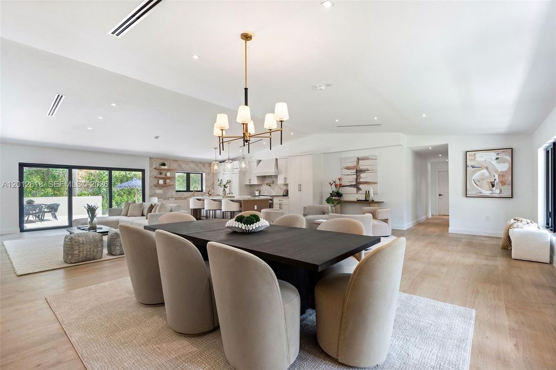 На продажу: $3,999,000 (4 спален, 3 ванн, 3050 Квадратных фут)