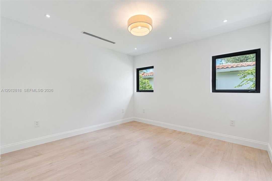 На продажу: $3,999,000 (4 спален, 3 ванн, 3050 Квадратных фут)
