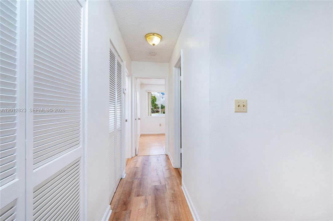 For Sale: $650,000 (4 beds, 3 baths, 1962 Square Feet)